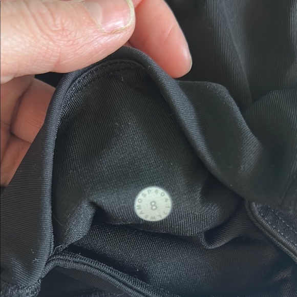 lululemon athletica Jet Black Leggings - Picture 3 of 6